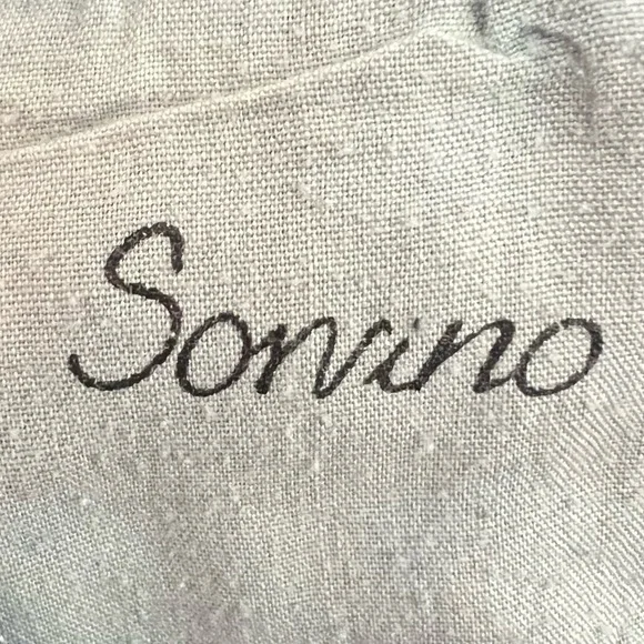 Chico's Platinum Sonvino Embellished Straight Leg Jeans Women's Size 2.5 Short - Picture 9 of 9